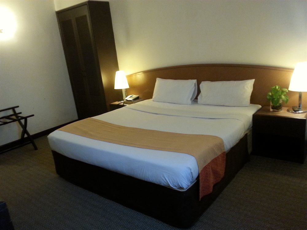 Regalpark Hotel Kuala Lumpur Exterior foto